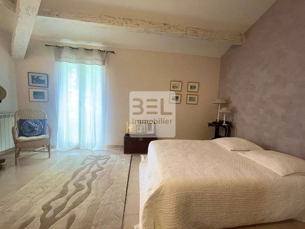 Maison à BAGNOLS-SUR-CEZE