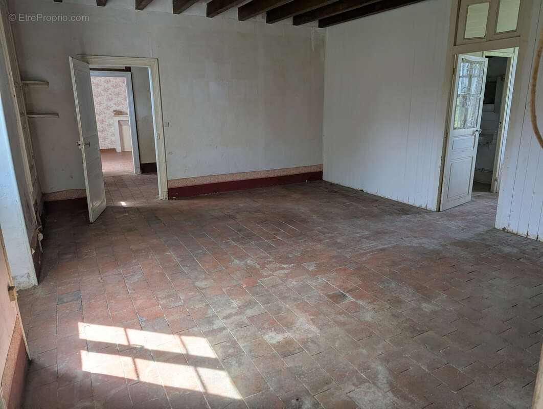 Maison à NEUVY-SAINT-SEPULCHRE