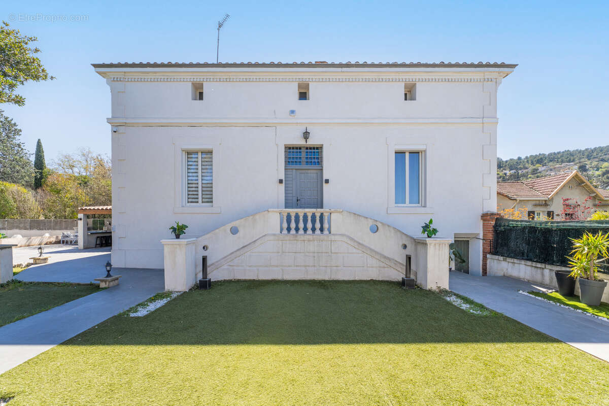 Appartement à MARSEILLE-11E