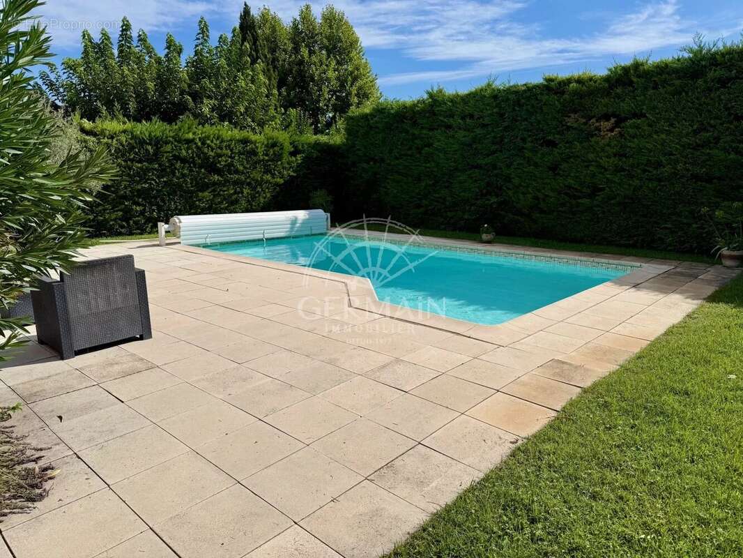 Maison à L&#039;ISLE-SUR-LA-SORGUE