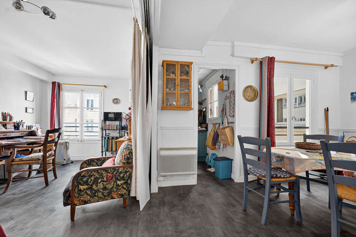 Appartement à PARIS-10E