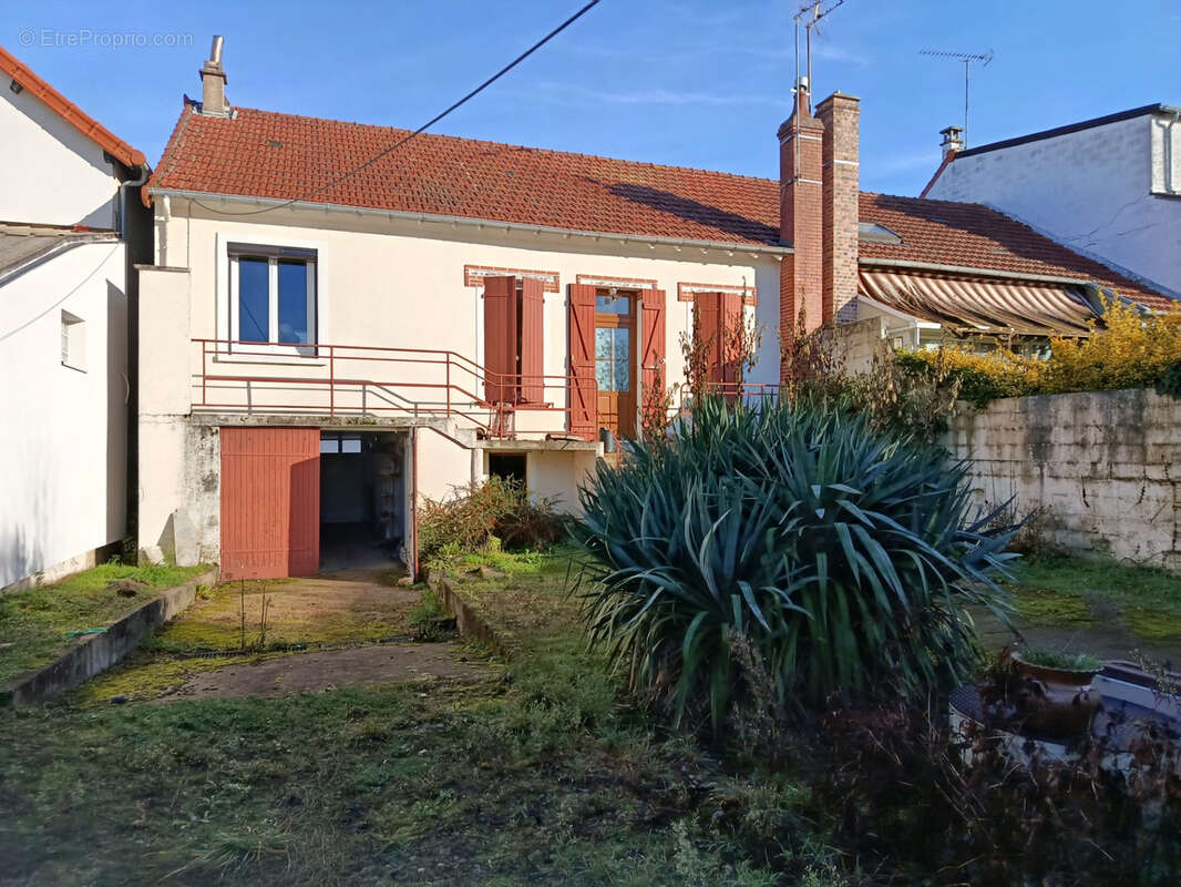 Maison à CHALLUY