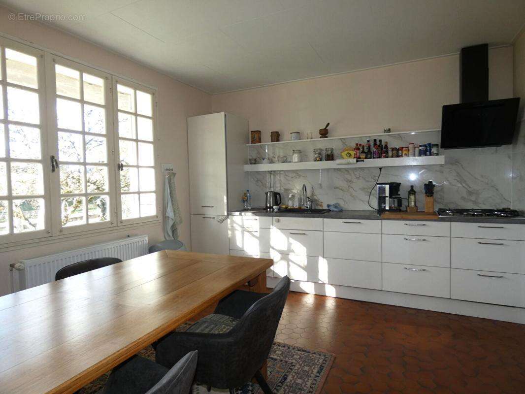 Maison à HAUTEFORT