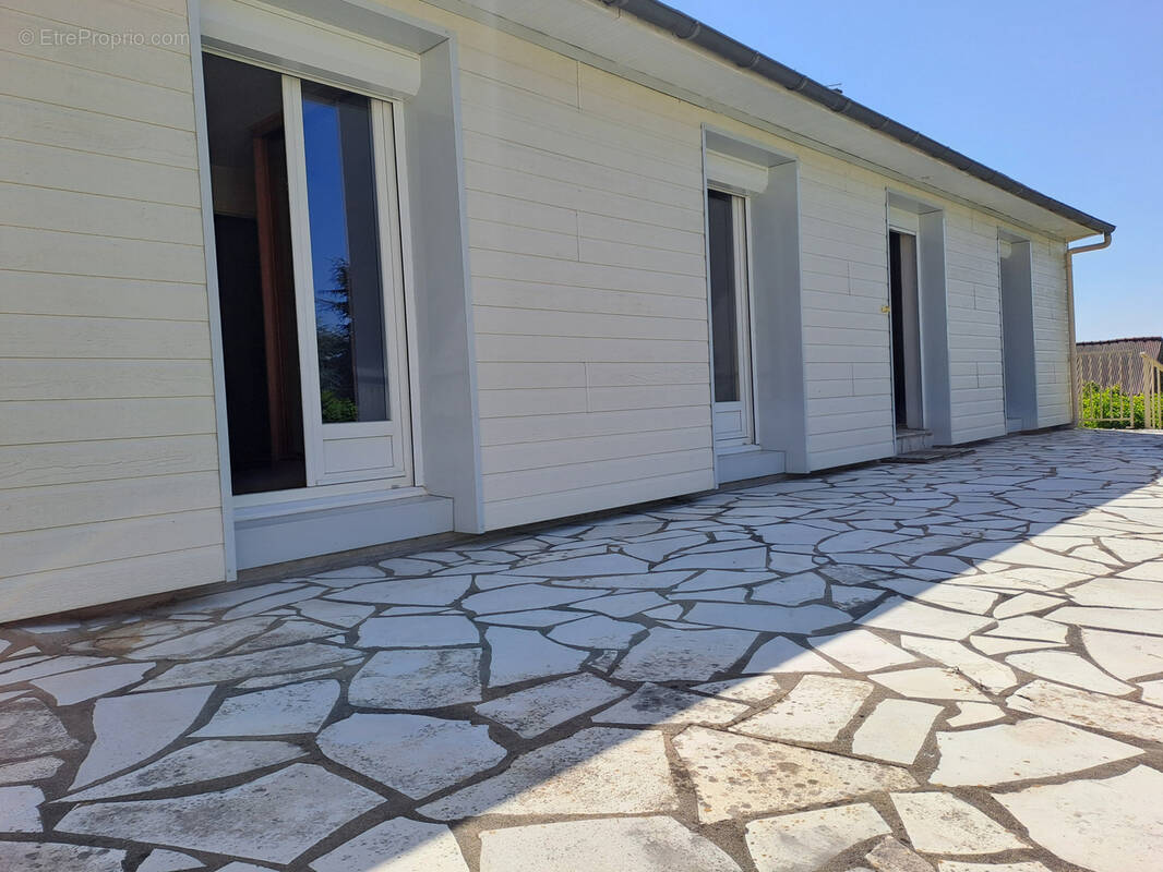 Maison à LA ROUXIERE