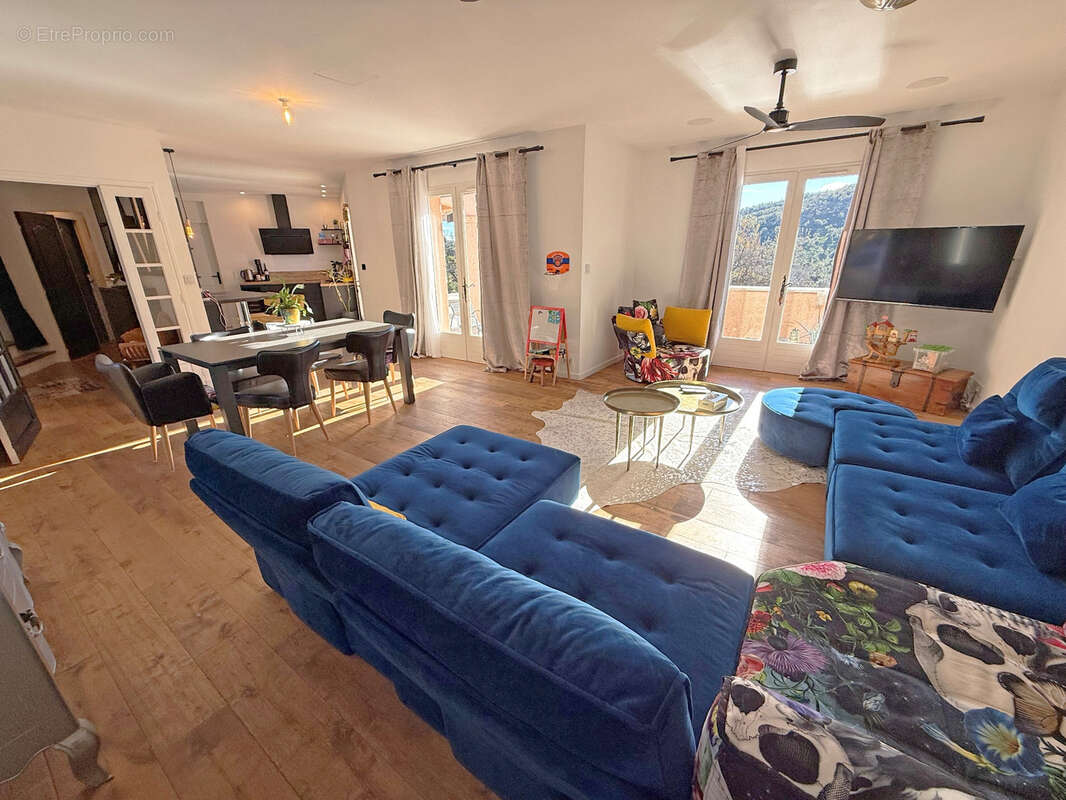 Maison à PLAN-DE-LA-TOUR