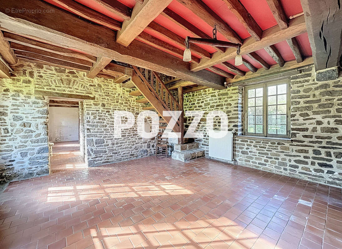 Maison de caractère 5 pièces avec jardin et dépendance - LE MESNIL - Terrain de 2494 m² - photo 4