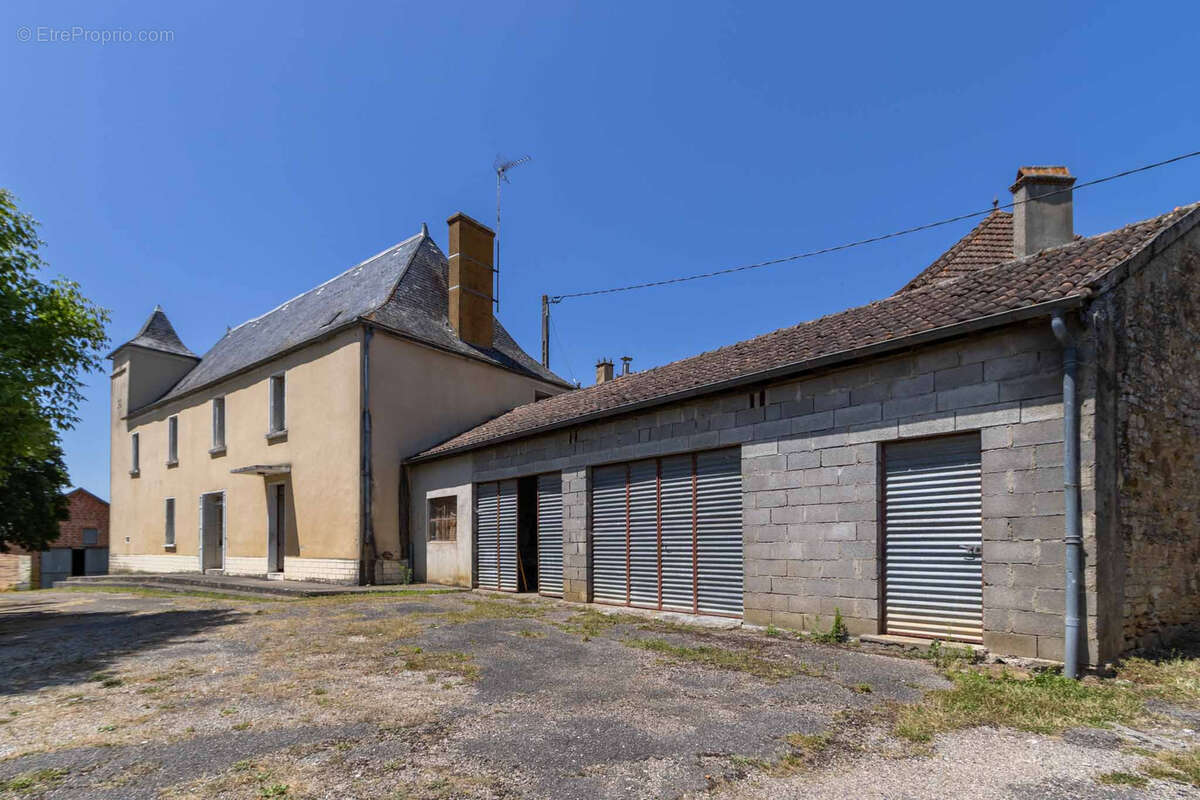 Maison à SAINT-MARTIAL-DE-NABIRAT