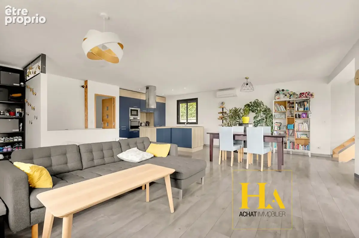 Maison de caractère de 118 m² avec pigeonnier, vue dégagée, SPA et panneaux solaires - photo 5
