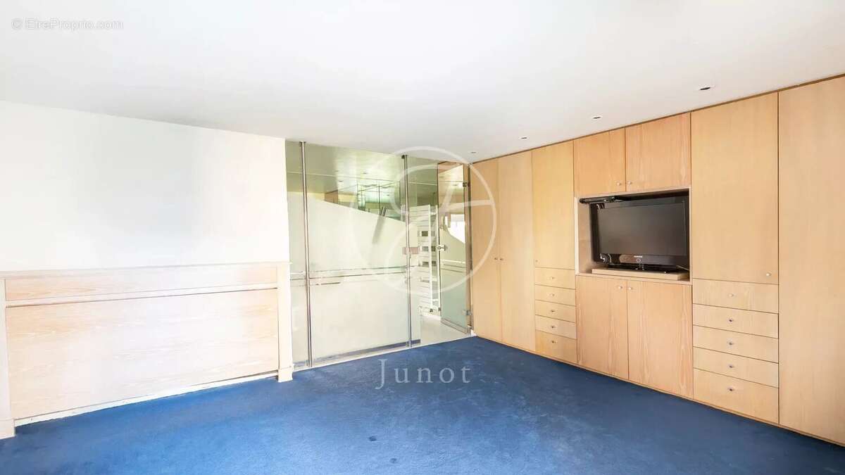 Appartement à PARIS-19E