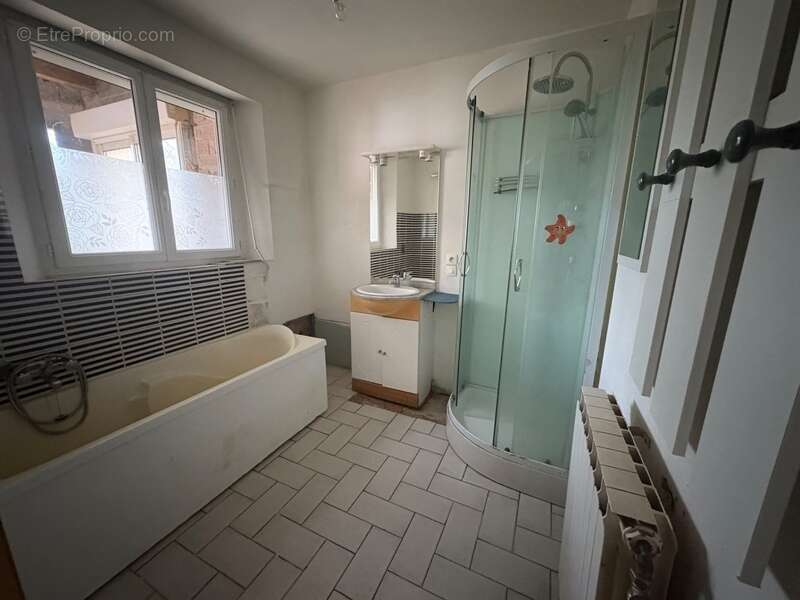 Maison à LA CHAPELLE-EN-JUGER