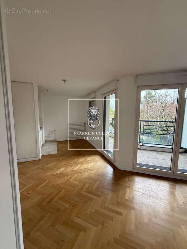 Appartement à SURESNES