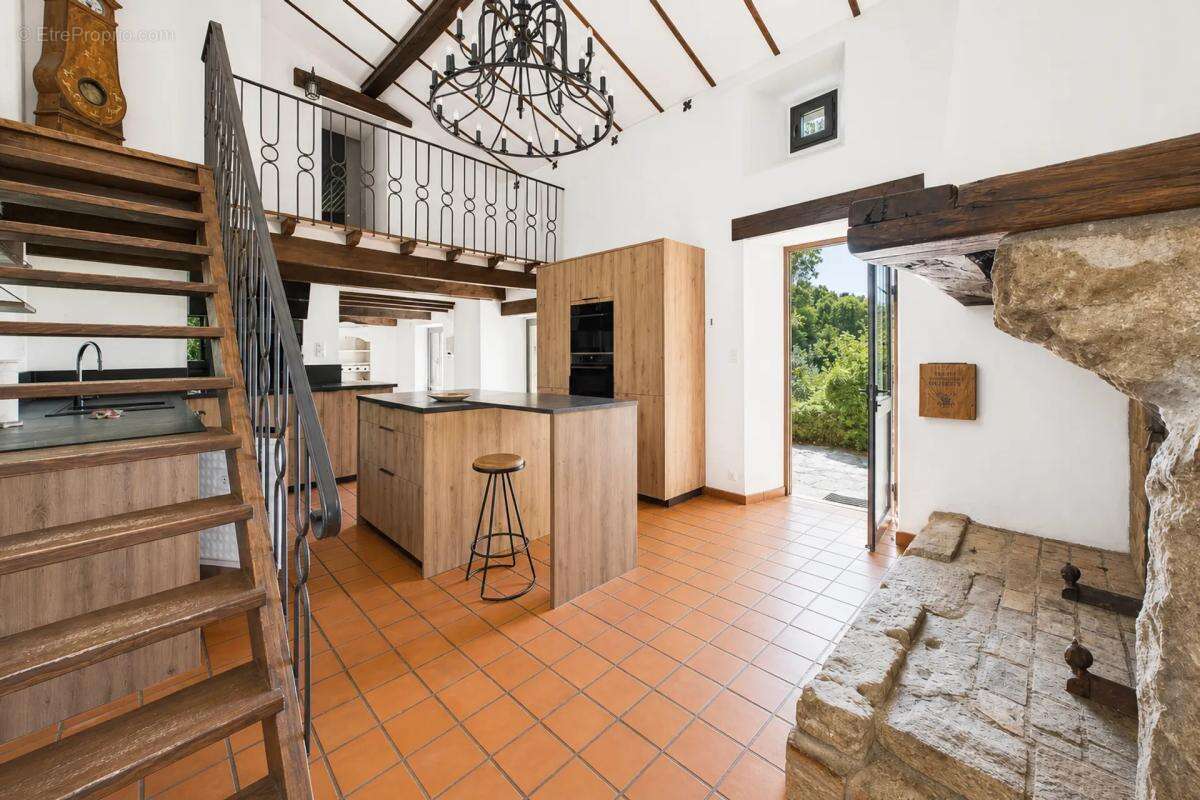 Maison à PLATS