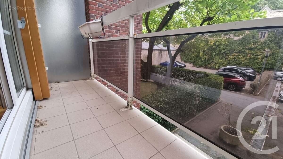 Appartement à SAINT-MAUR-DES-FOSSES