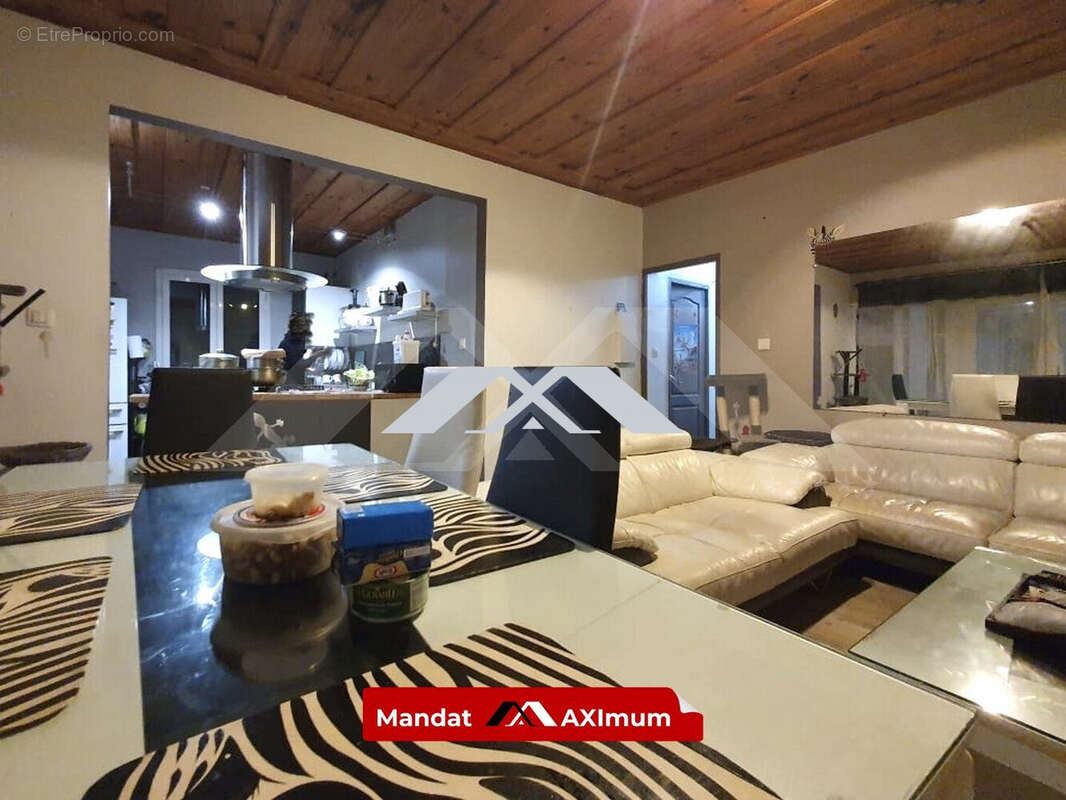 Maison 128 m² à Le Tampon  - photo 6