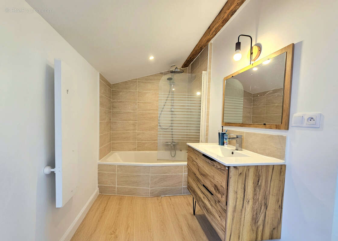 Maison 4 chambres plus de 200 m2 habitable - photo 12