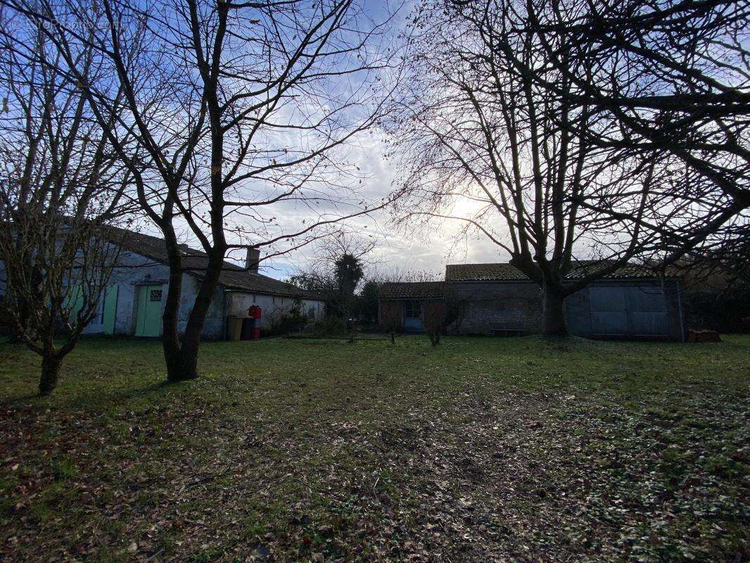 Maison à LES MATHES