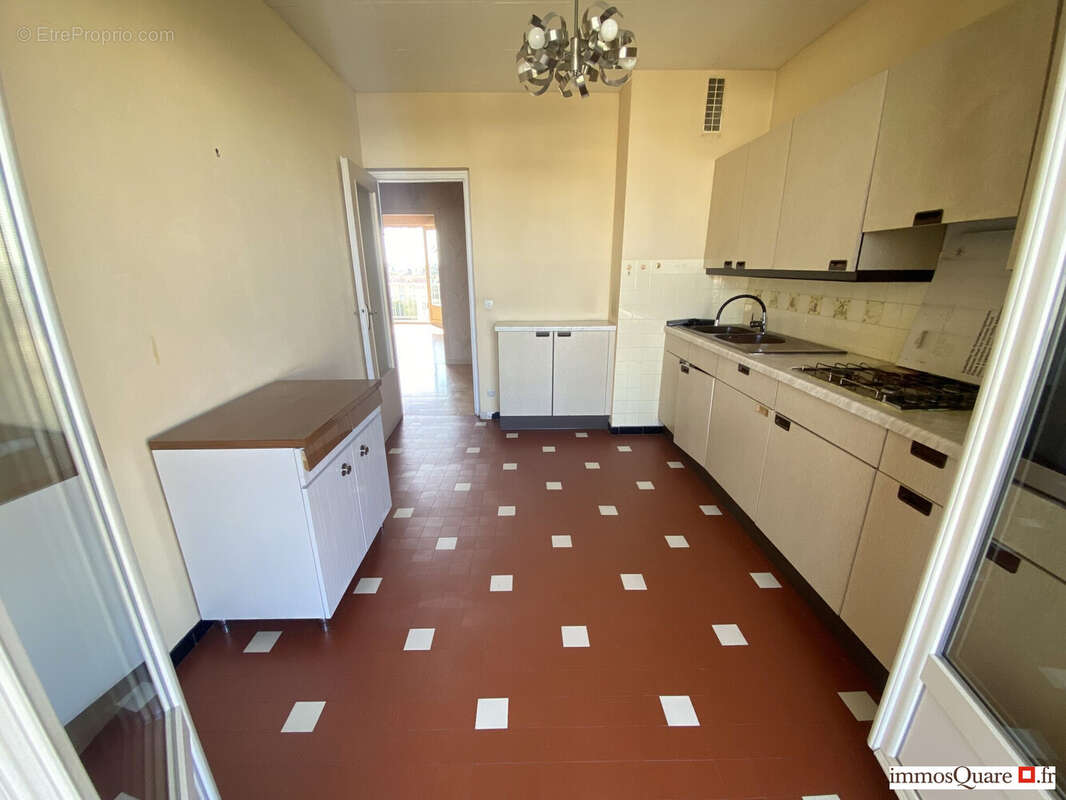 Appartement à LYON-8E