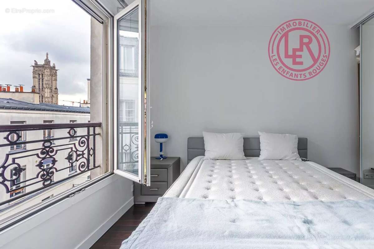 Appartement à PARIS-1E