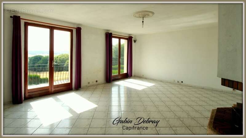 Maison à SAINT-VICTOR-DE-BUTHON