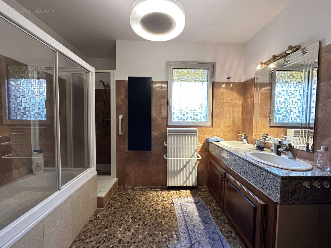 Maison à SAINT-CYPRIEN