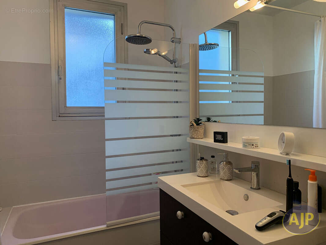 Appartement à SAINT-SEBASTIEN-SUR-LOIRE