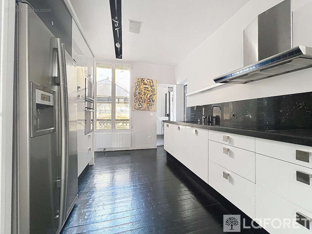 Appartement à PARIS-2E