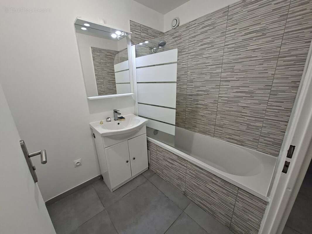 Appartement à LE BOURGET