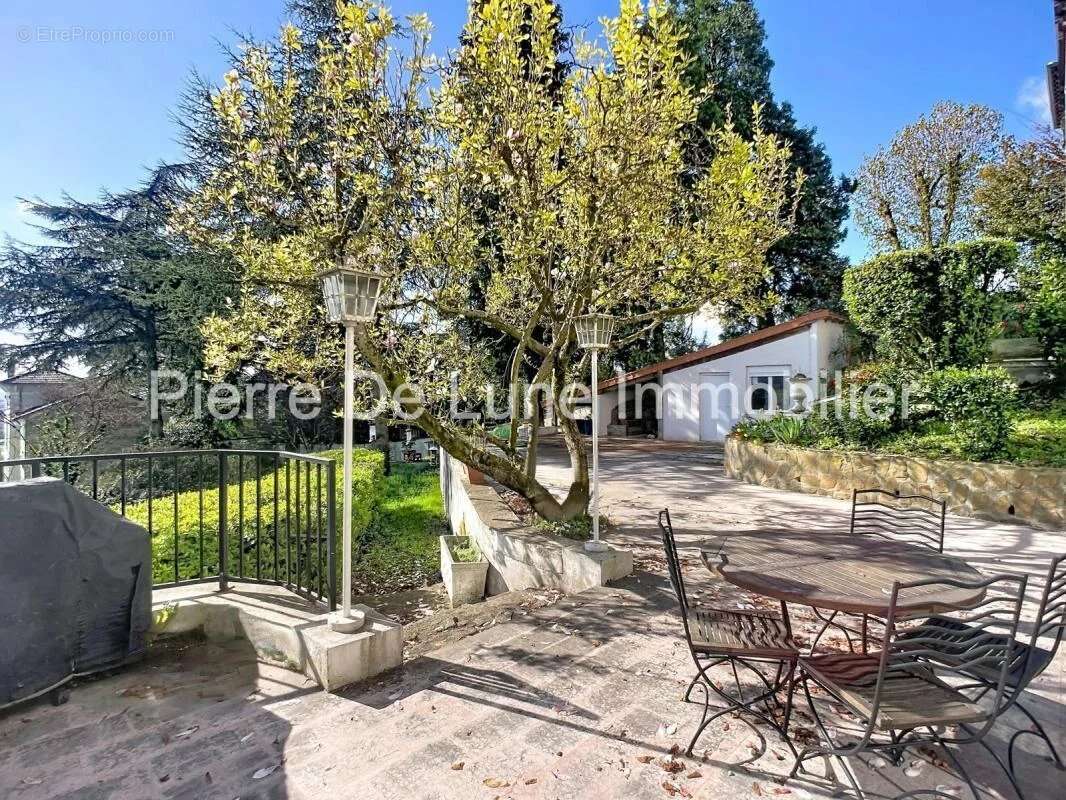 Maison à CALUIRE-ET-CUIRE