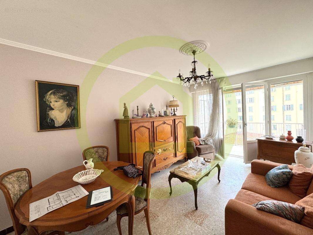 Appartement à MENTON