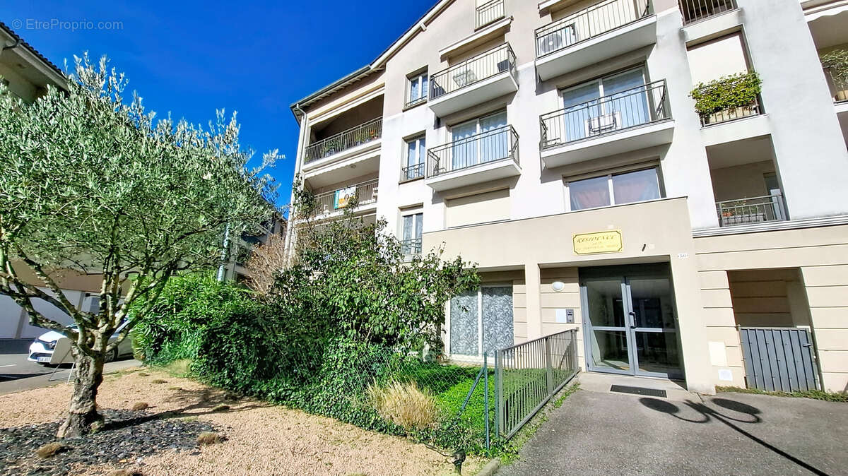 Appartement à SAINT-ROMAIN-EN-GAL