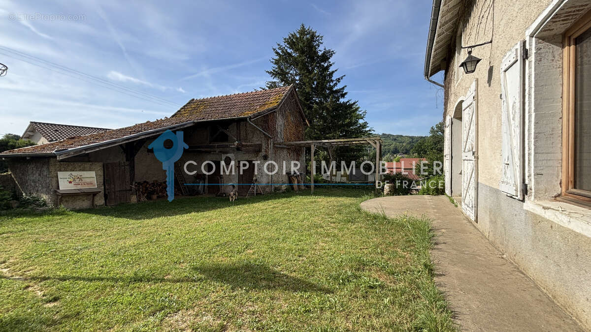 Maison à SAINT-CHEF