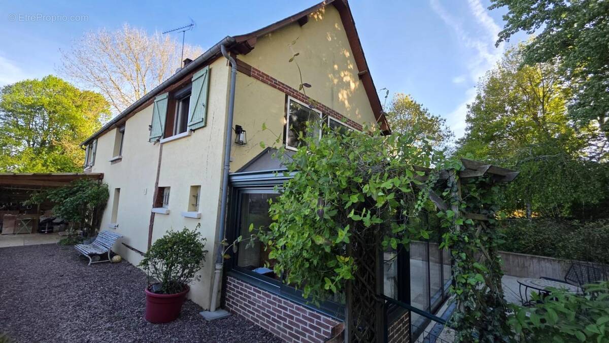 Maison à LUCHY
