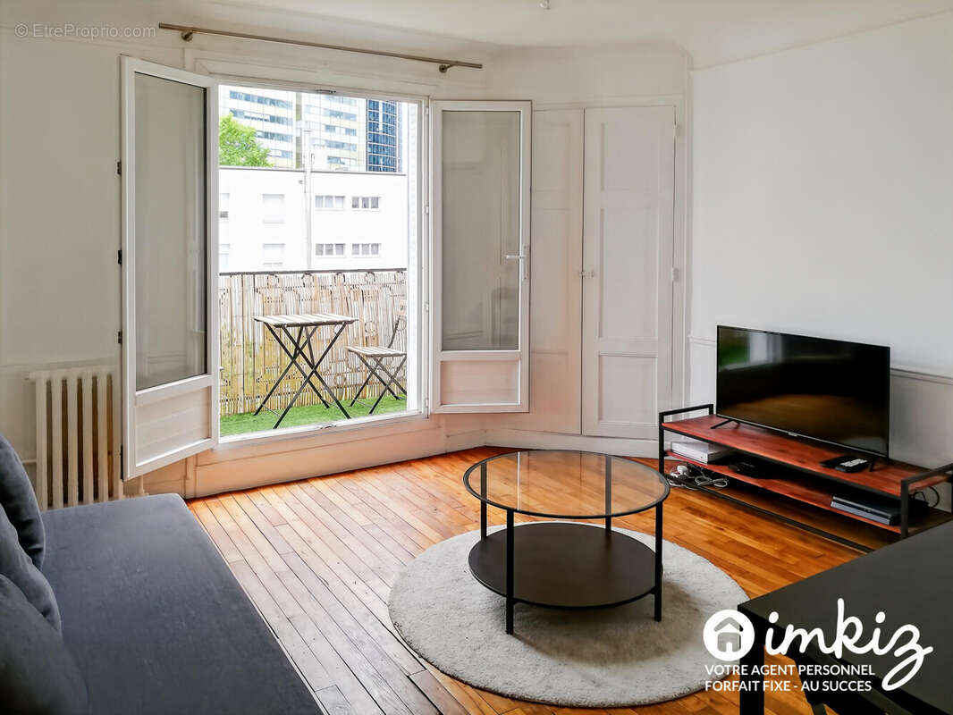 Appartement à COURBEVOIE