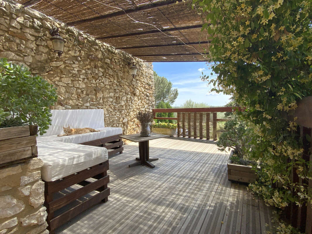Charmante maison de village en pierre avec terrasses et vue. - photo 6