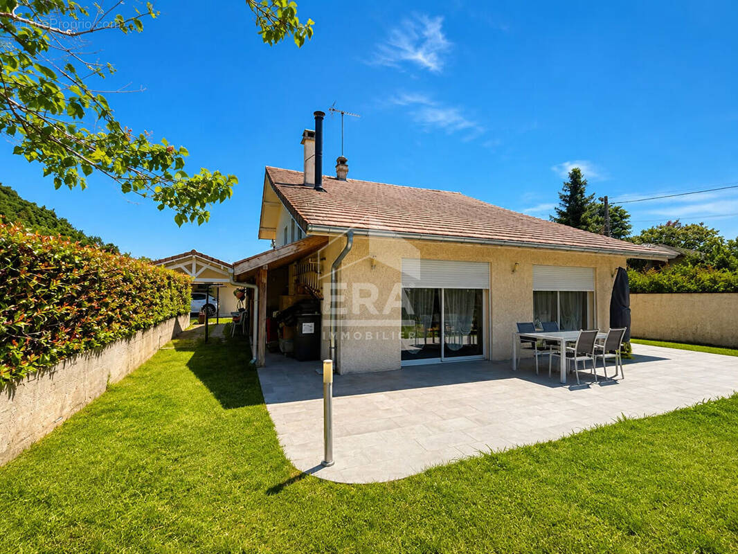 Maison à SERRIERES-DE-BRIORD