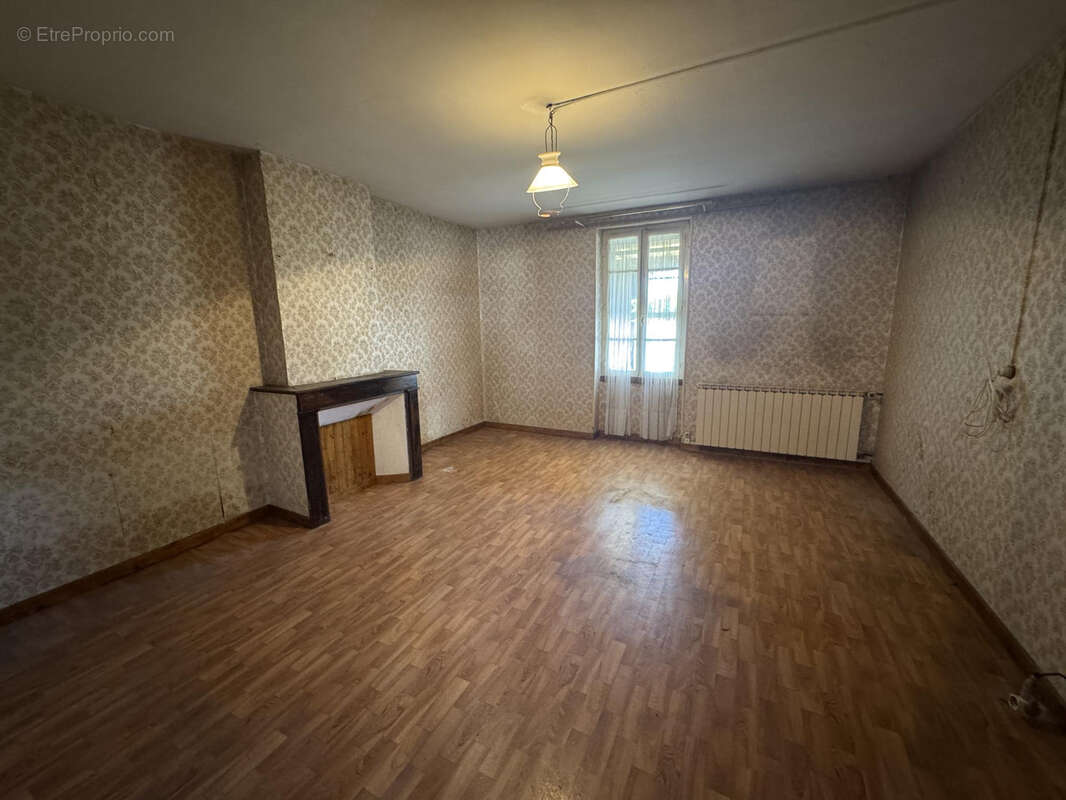 Maison à SAINT-JUERY