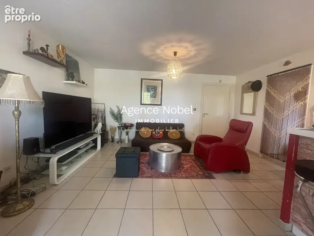A vendre à Saint-Estève   appartement T2 avec terrasse, parking, piscine - photo 6