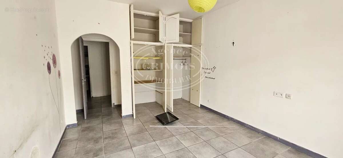 Appartement à LEZIGNAN-CORBIERES