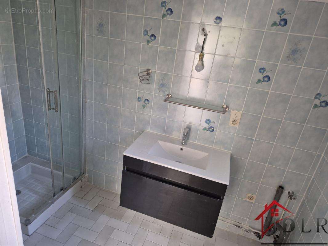 Maison à ROCHES-SUR-MARNE