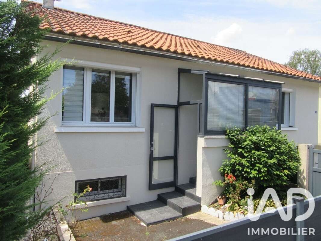 Maison 100 m² à Moncoutant  - photo 5