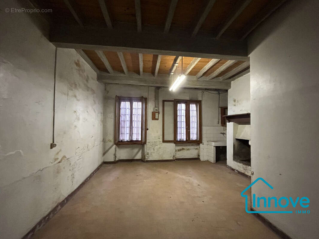 Maison à POMPIGNAN