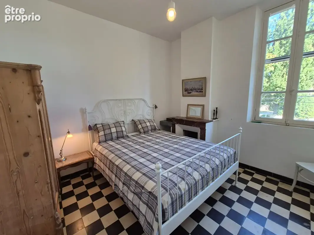 Spacieuse maison de village de six chambres avec piscine, jardin et activité de location saisonnière établie - photo 12