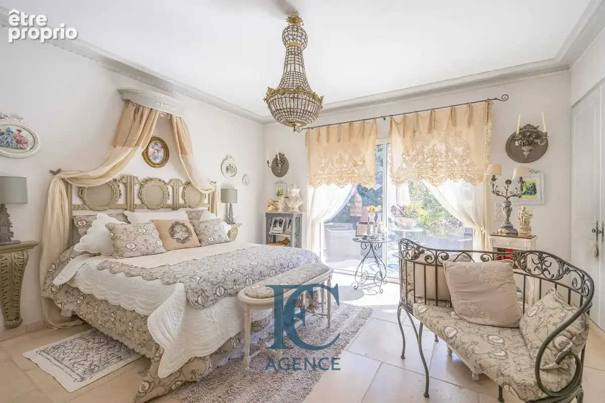 Villa de 225 m2 de plain-pied au calme près des plages - photo 5