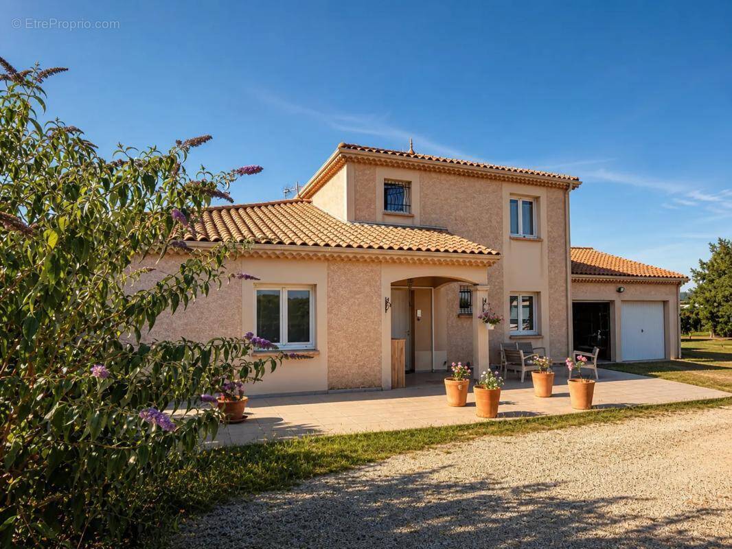 Maison à SALAISE-SUR-SANNE