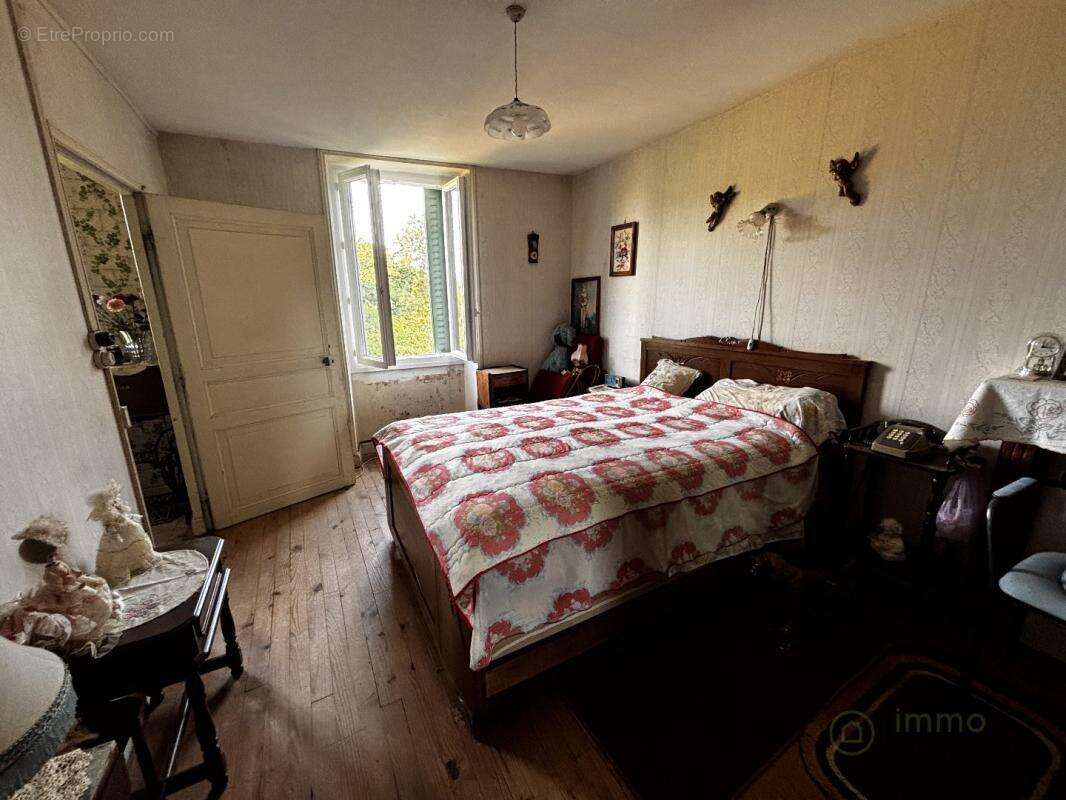 Maison 120 m² à Issoudun-Letrieix  - photo 11