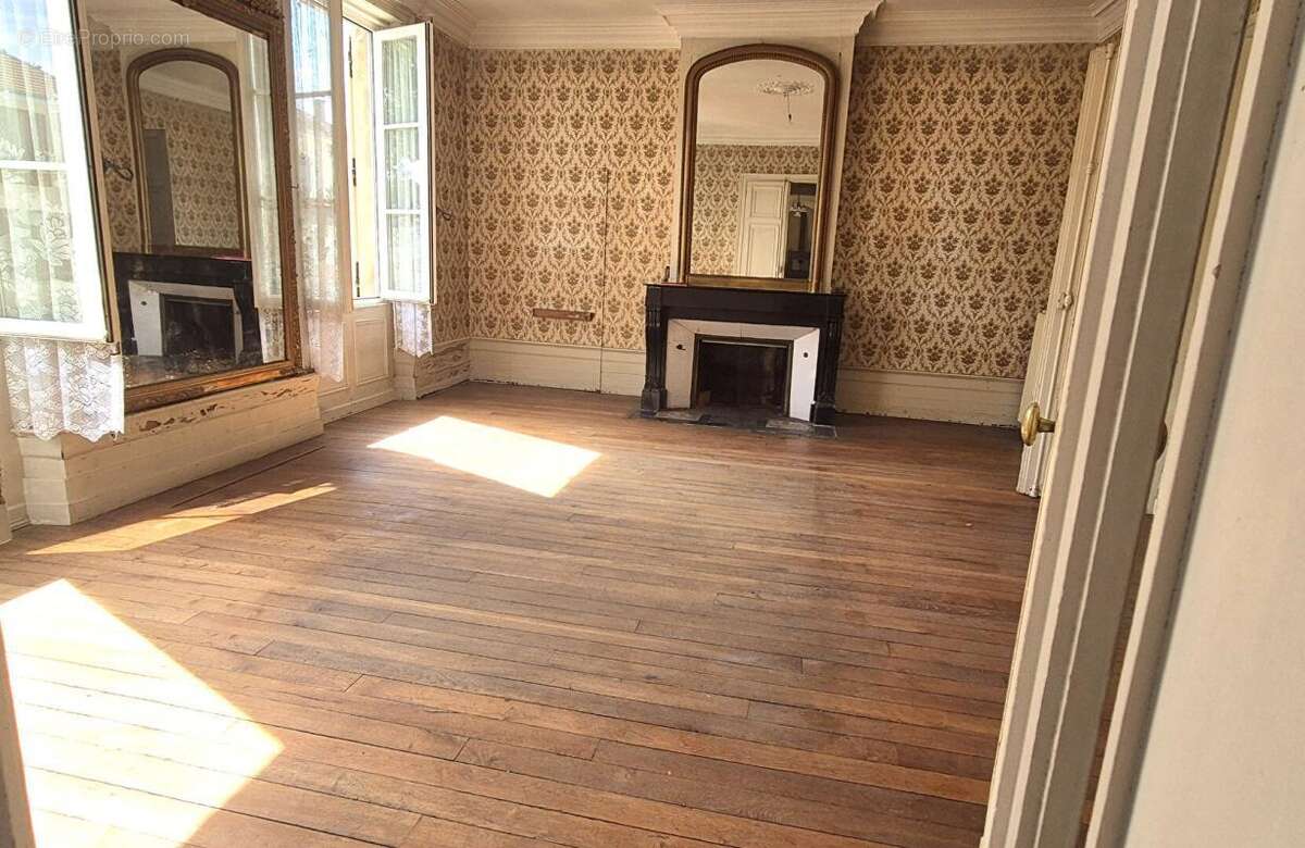 Maison à ECLARON-BRAUCOURT-SAINTE-LIVIERE