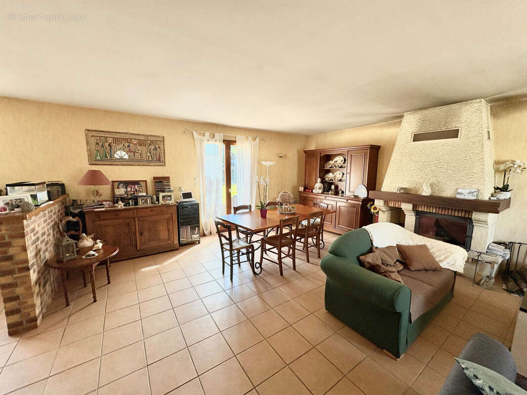 Maison à VILLARS-LES-DOMBES