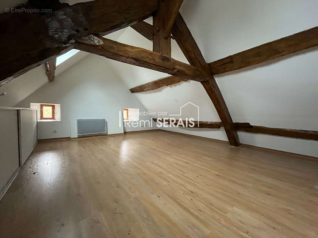 Maison à SAINT-CYR-DU-BAILLEUL