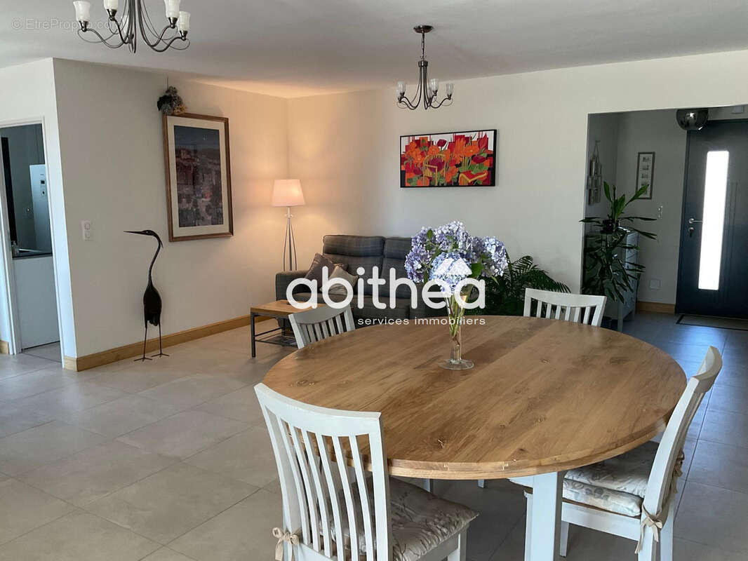 Villa contemporaine et neuve, de 172 m2 habitables. - photo 6