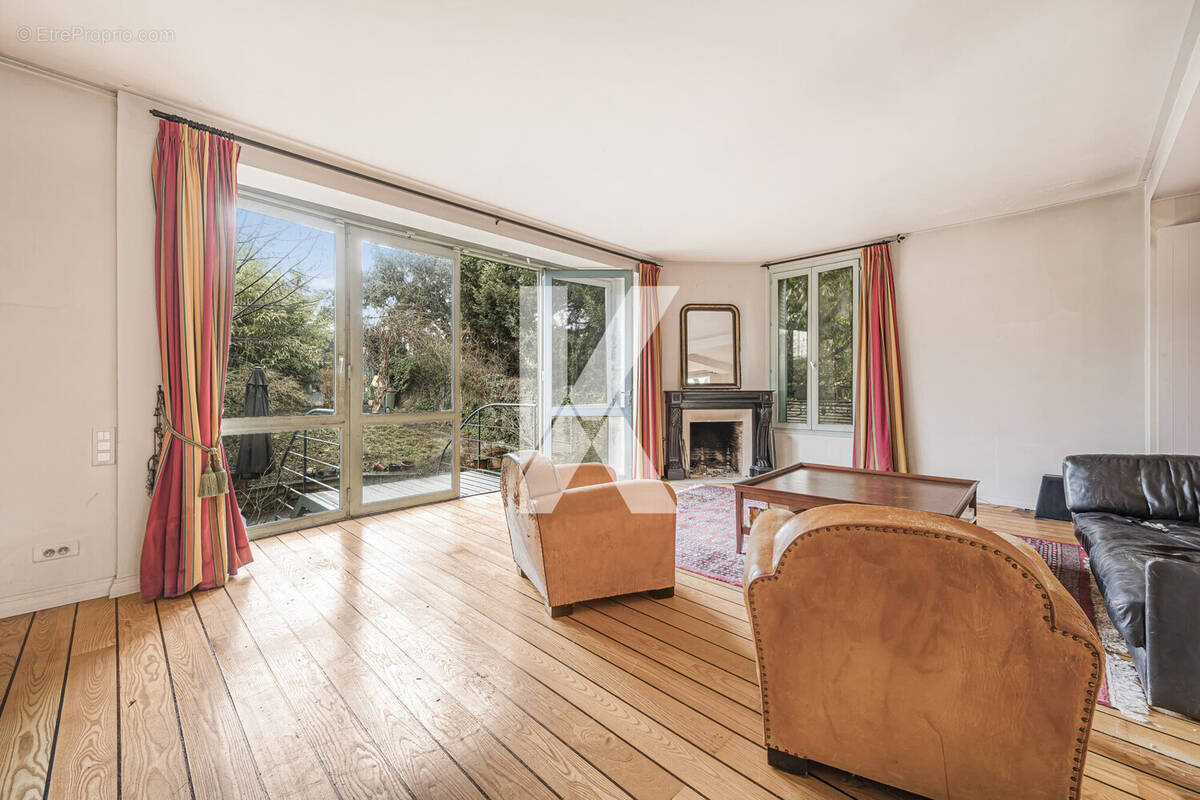 Séjour donnant sur jardin - Maison à CHATILLON
